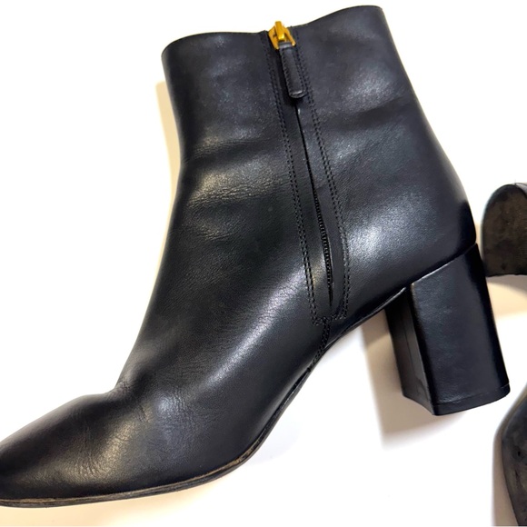 Tory Burch Brooke Perfect Black Calf Leather Ankle Booties Minimalist Size 8.5 - Picture 7 of 16